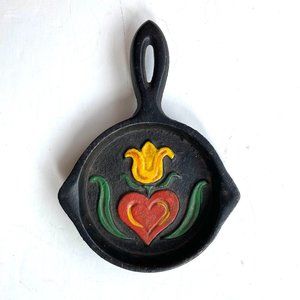 Cast Iron Miniature Frying Pan Skillet Amish Hand Painted Tulip Heart Strawberry